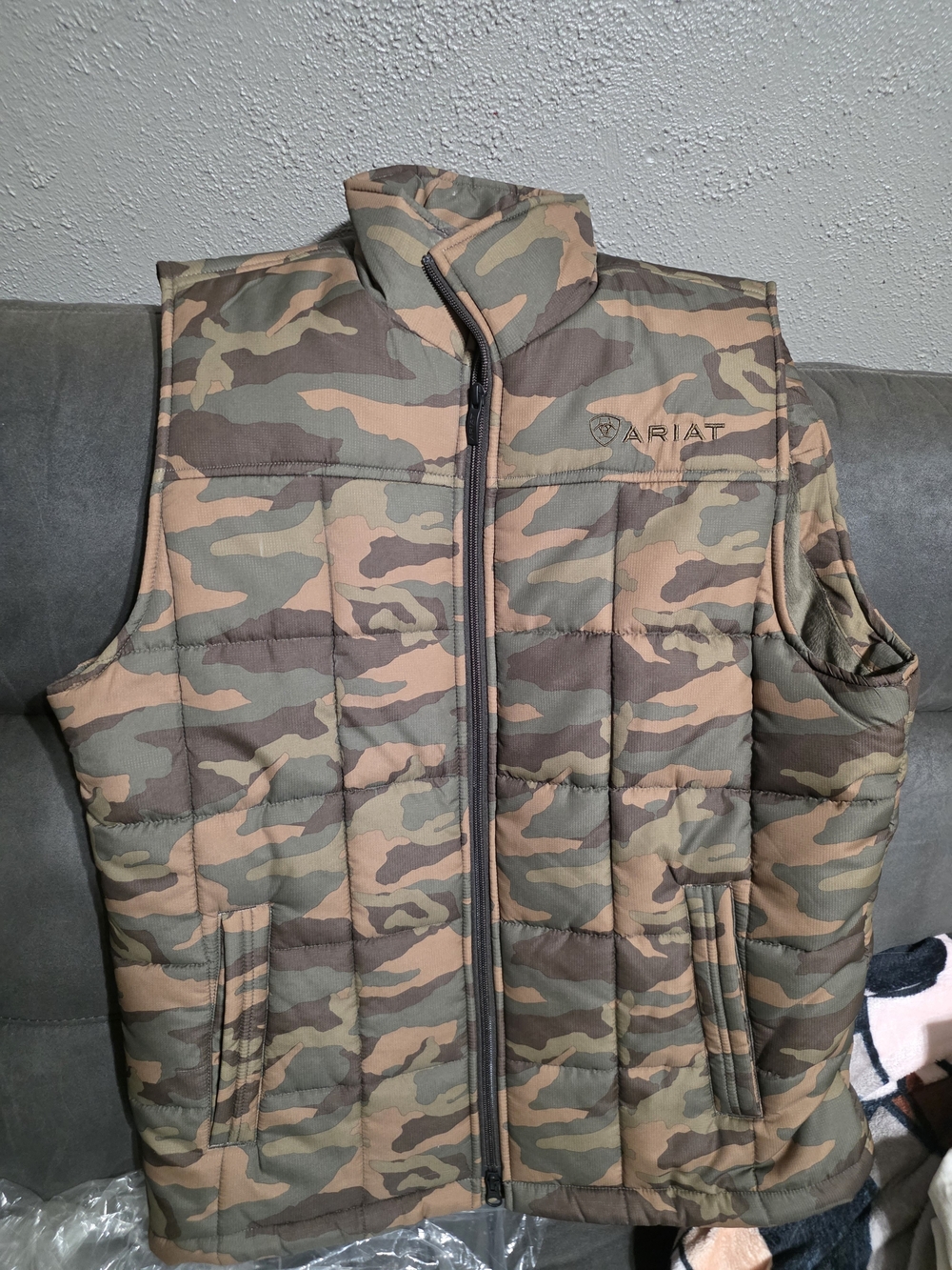Ariat Men's Camo Quilted Vest - Olive/Tan Camo